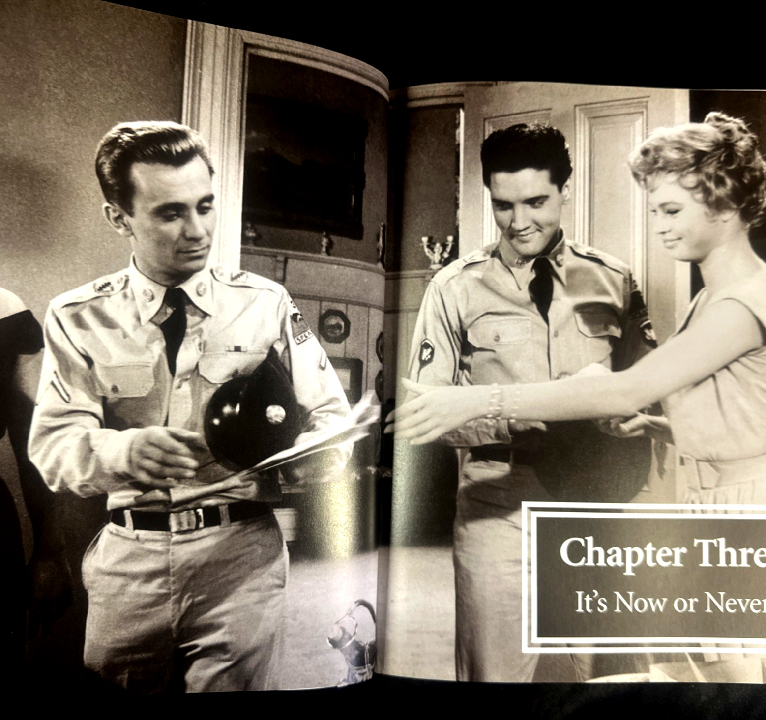 « Elvis Presley Unseen Archives » by Marie Clayton – 383 Pages of Photos & History
