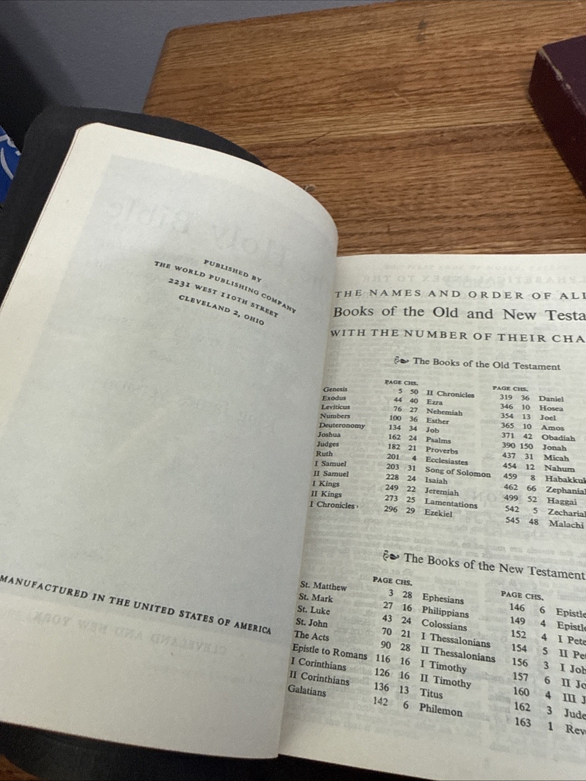 1950s Bible World Publishing Co KJV Original Box #212 Red Edges Self Pronouncing