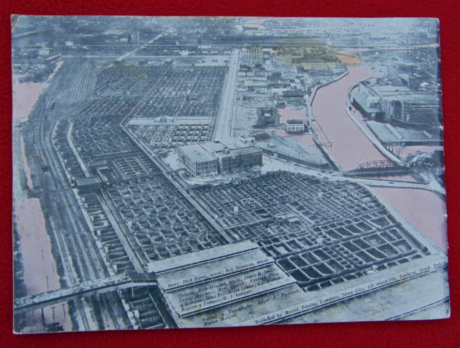 « DISASTER 1952 » ~ COLLECTIBLE BOOK ~ SIOUX CITY, IA. FLOOD ~ 30 PAGES OF PHOTOS