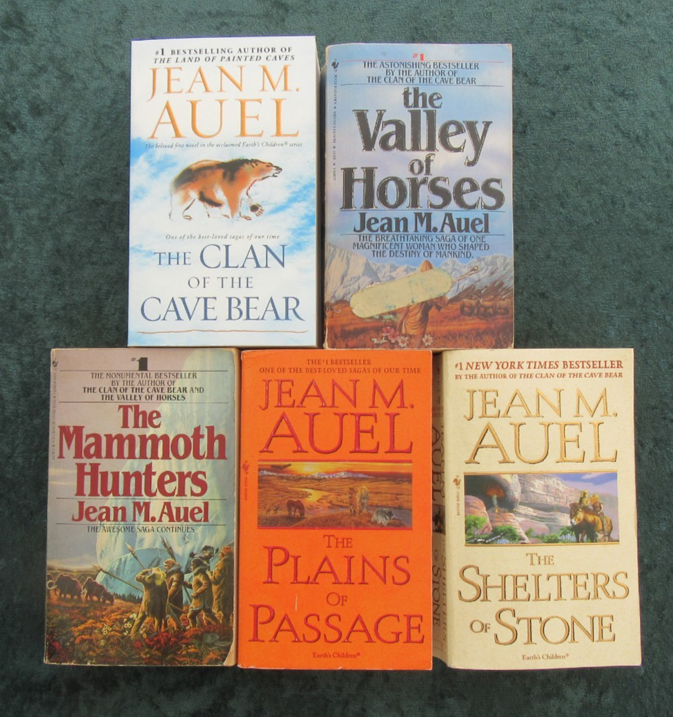 LOT #1 – 5 TRADE PB EARTH&rsquo;S CHILDREN SERIES BY JEAN M. AUEL: CLAN OF CAVE BEAR +