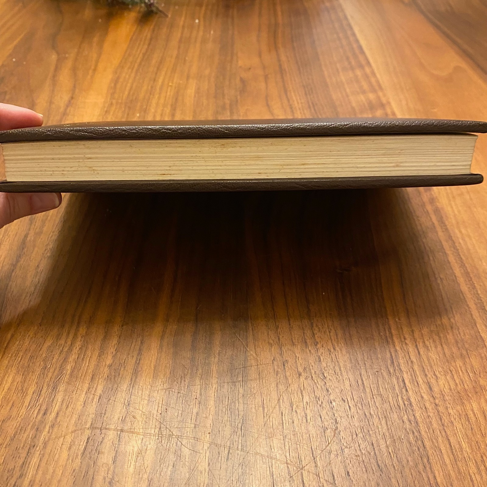 Louis L&rsquo;amour LEATHERETTE Books – YOU PICK TITLES – Buy 4+, Save 15%