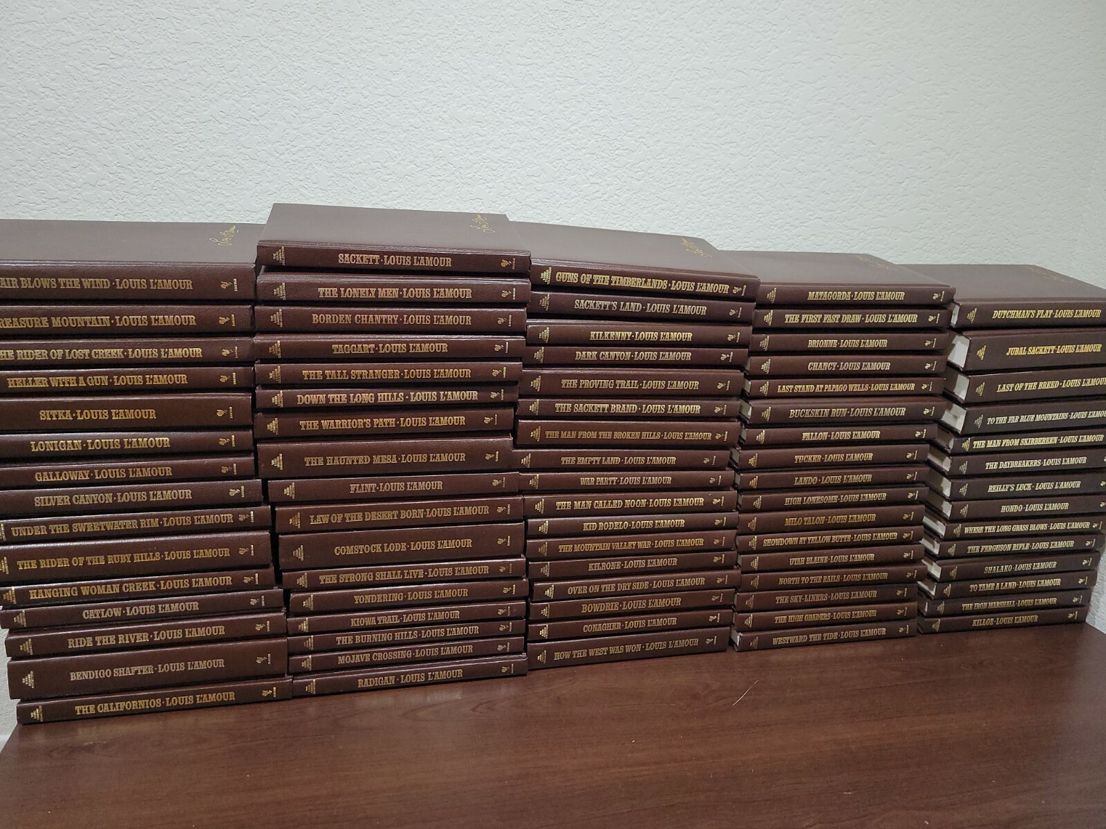 LOUIS L&rsquo;AMOUR LEATHERETTE BOOKS *You choose from drop down *updated titles 9/11