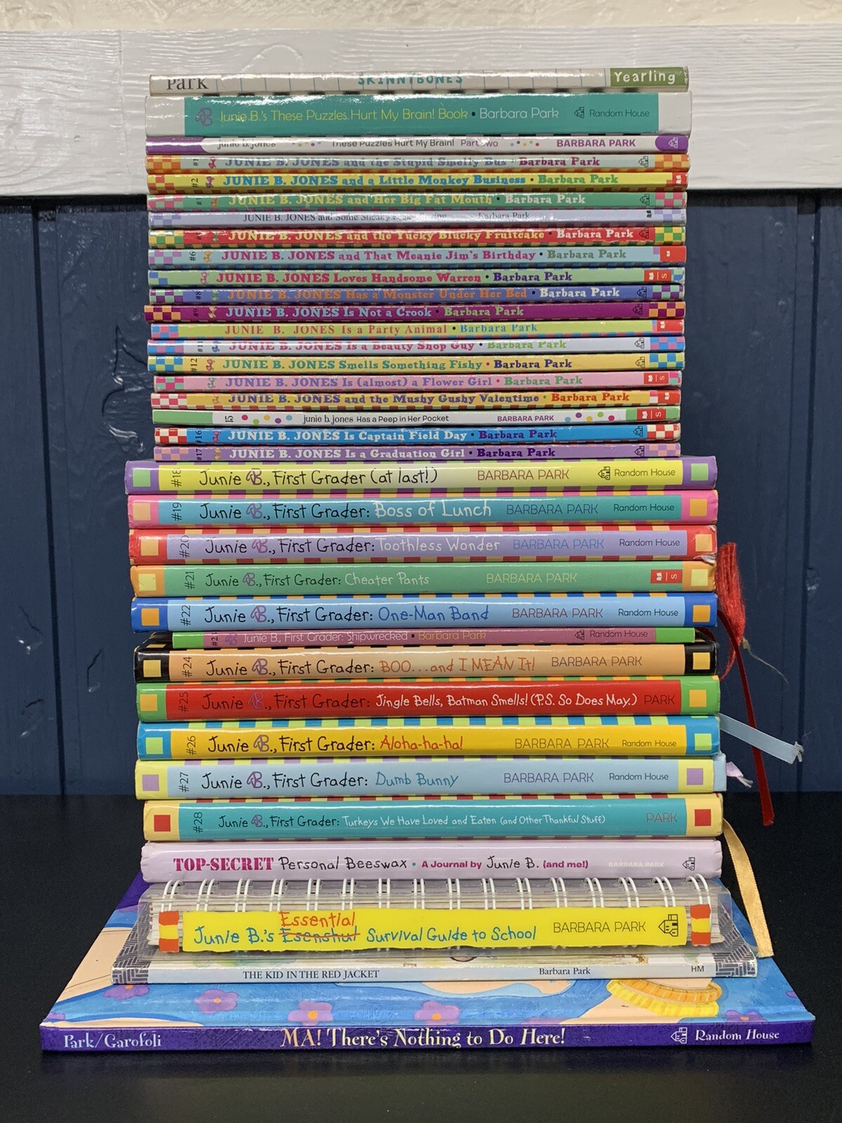 JUNIE B. JONES / Barbara Park 35 Book Set (10 HC) +7 Skinny-bones RED JACKET