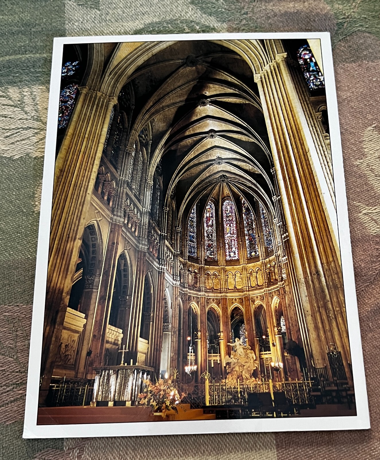 France: CHARTRES CATHEDRAL BROCHURE, FULL COLOR, 22 PAGES, 1997 – PORTUGUESE