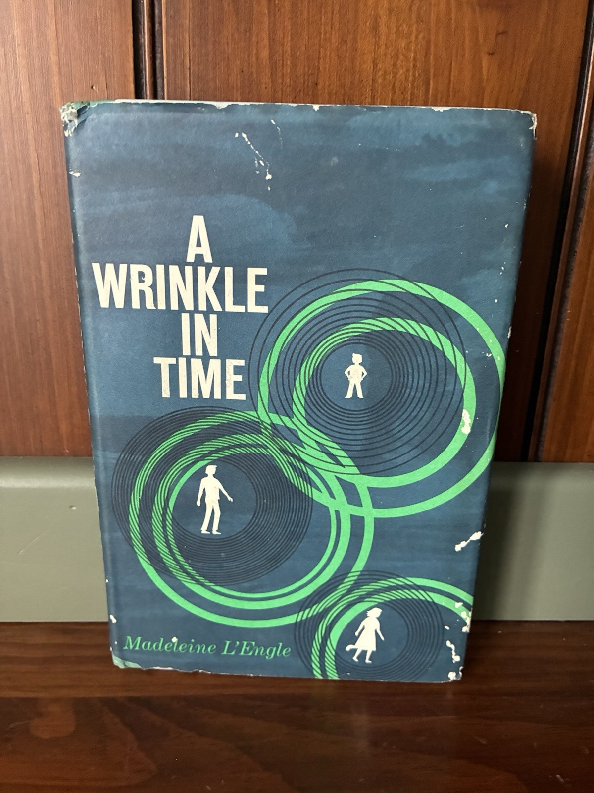 A Wrinkle in Time By Madeleine L&rsquo;engle Hardcover Book 1962 Book Club 1st Edition