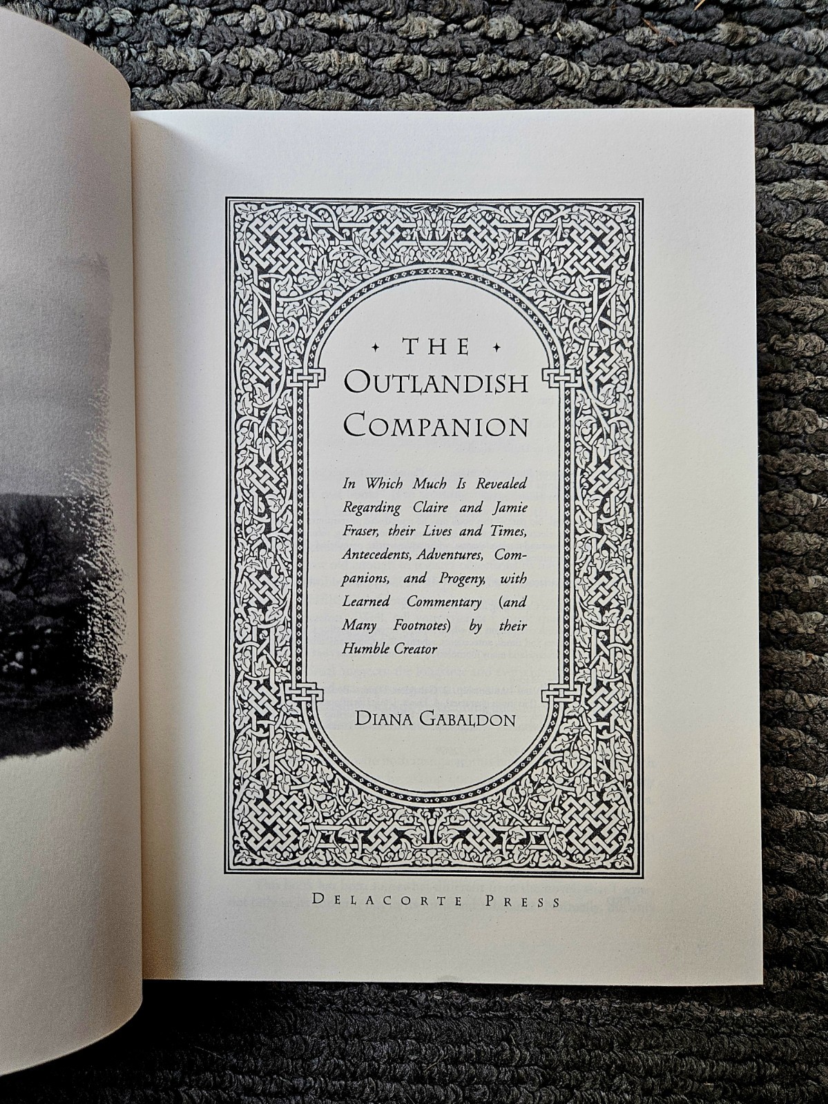 The Outlandish Companion Diana Gabaldon 1999 Hardcover Delacorte Outlander Ser.