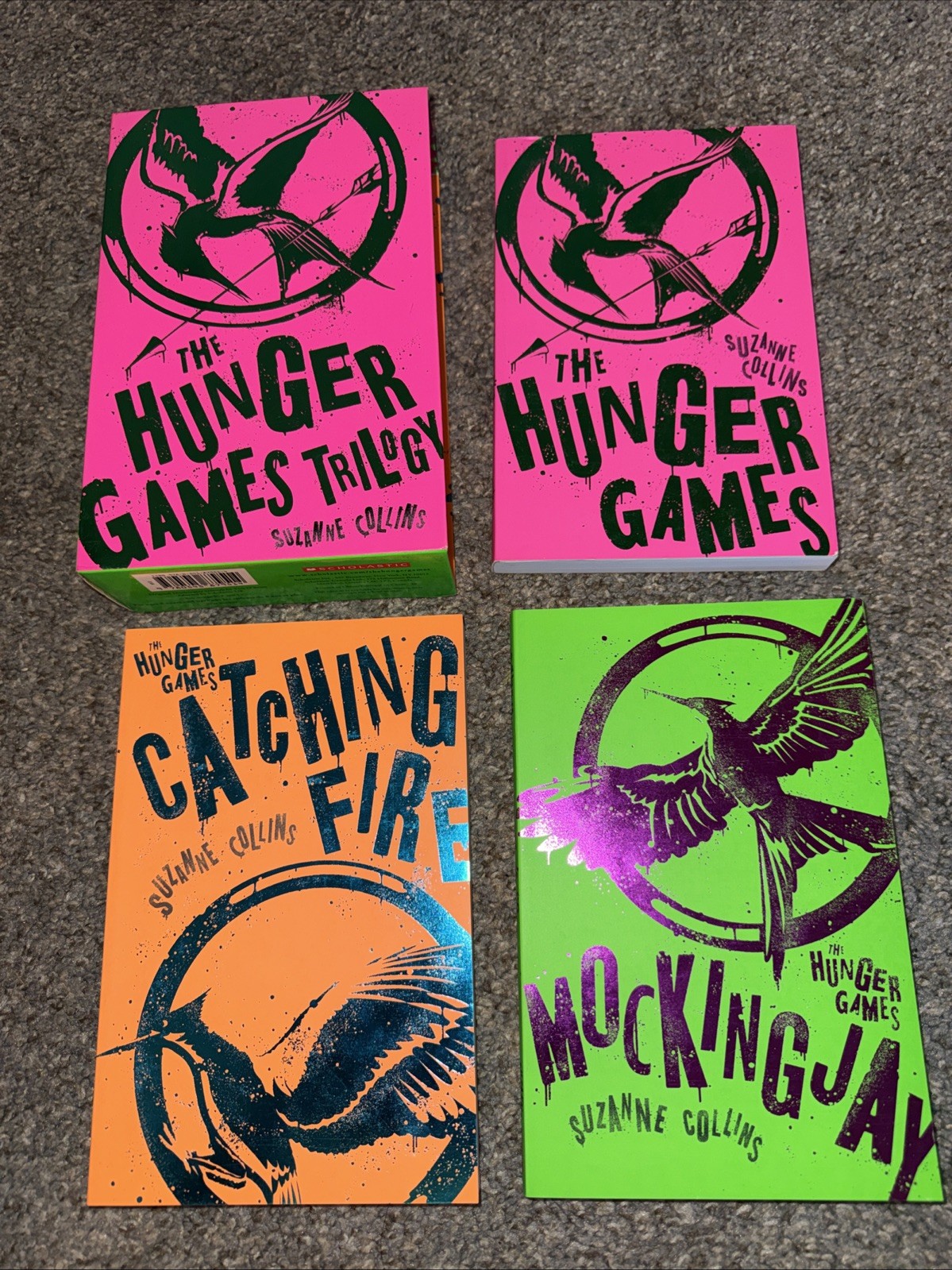 Hunger Games Trilogy: Propaganda Edition Suzanne Collins Neon Scholastic *READ*