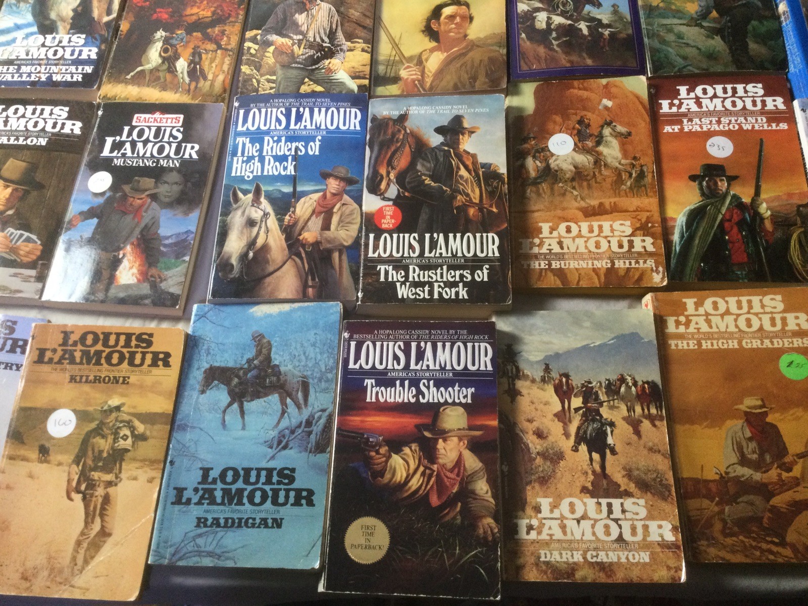 80+ Louis L&rsquo;Amour Paperback Lot Western Collection Sackett Series