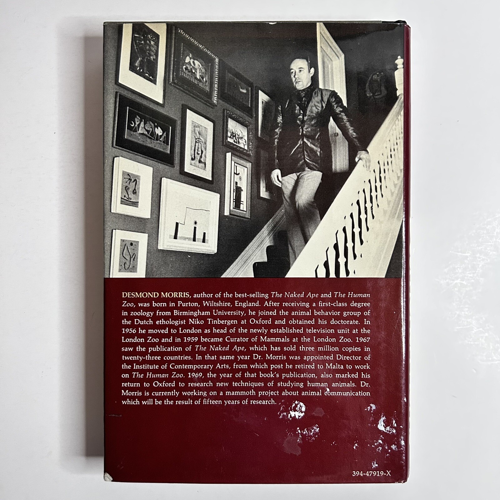 Intimate Behaviour by Desmond Morris 1971 1st Edition Hardcover VERY GOOD