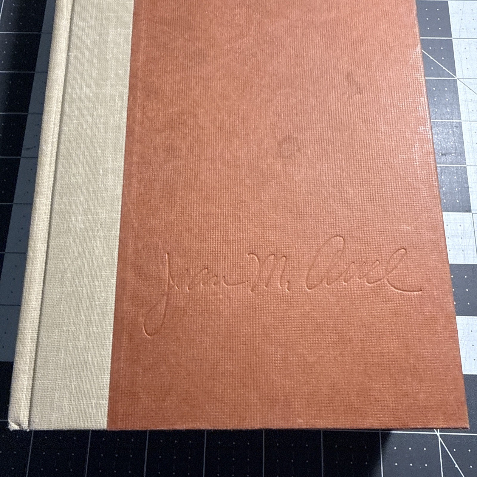 The Mammoth Hunters: Earth&rsquo;s Children Hardcover Jean M. Auel