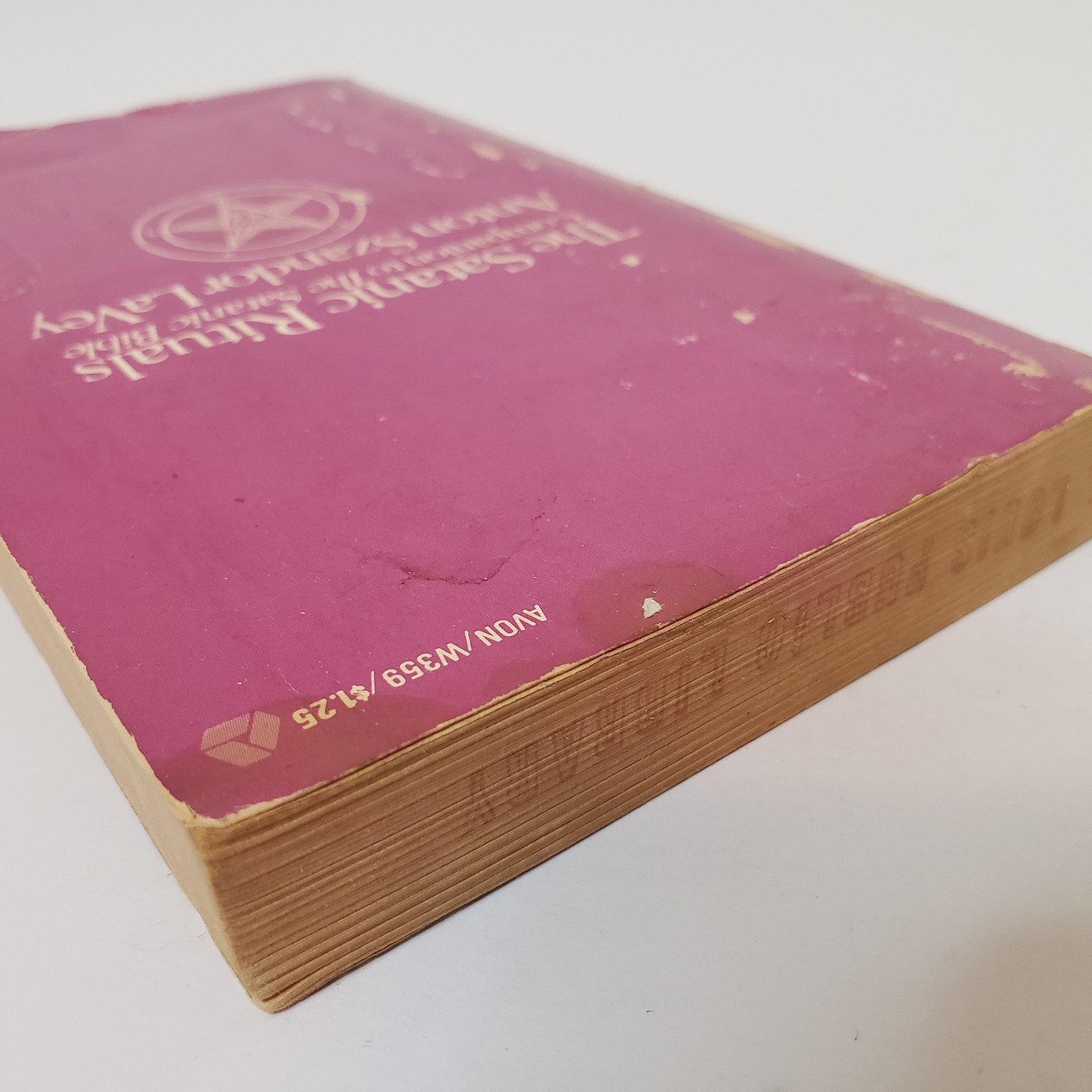 The Satanic Rituals Paperback Book Anton Szandor LaVey 1972 1st Avon Printing