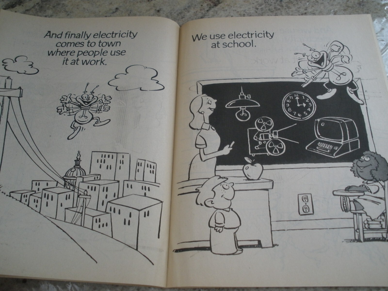 WE&rsquo;RE TALKING ELECTRICITY LOUIE LIGHTNING BUG COLORING BOOK UNUSED (D12)