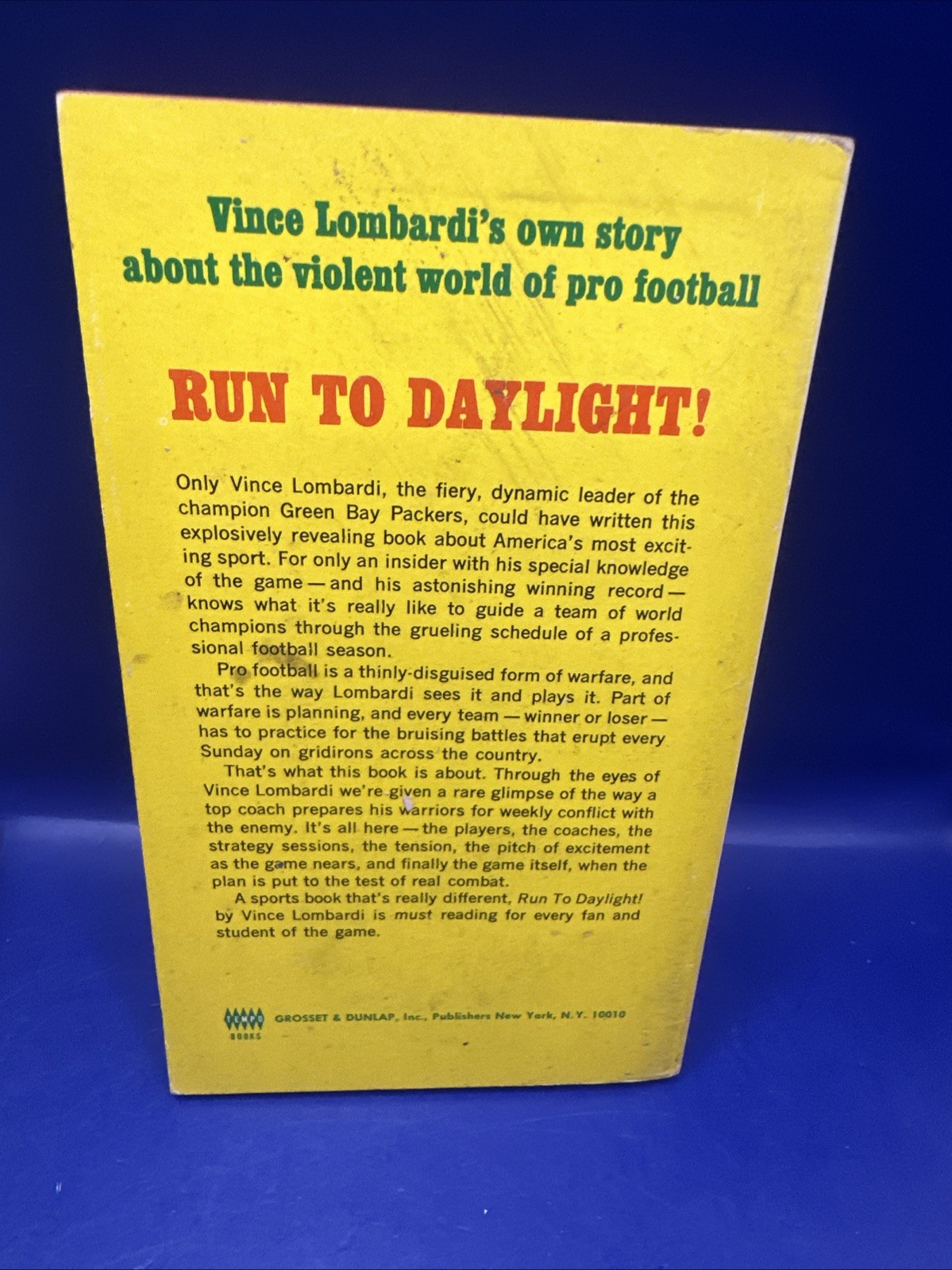Lot of 5 Vtg Paperback Books MLB/ NFL/ NBA Vida Yaz Namath Lombardi Chamberlain
