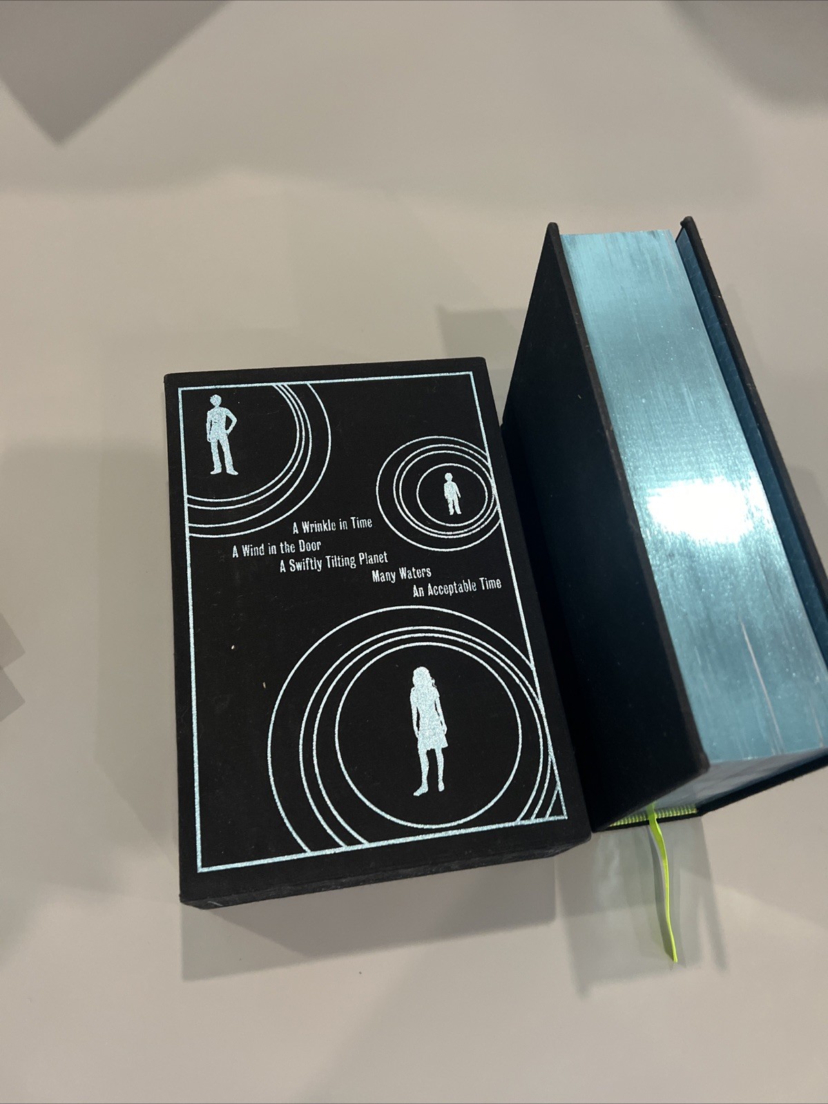 The Wrinkle in Time Quintet Slipcase Collector&rsquo;s Edition Hardcover FSG Press