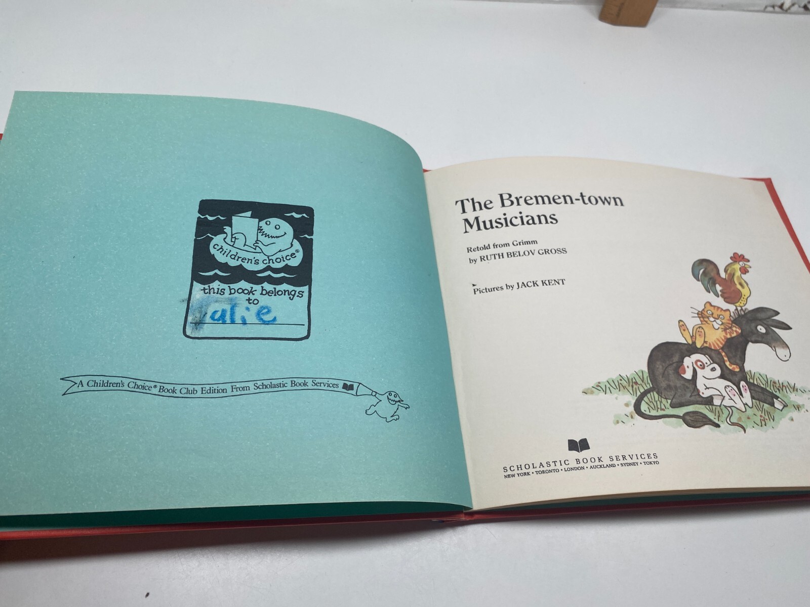 Vintage Kids Book Lot Edgar Dolphin Treat Truck Dog Show Spooky Tricks Ducks HC