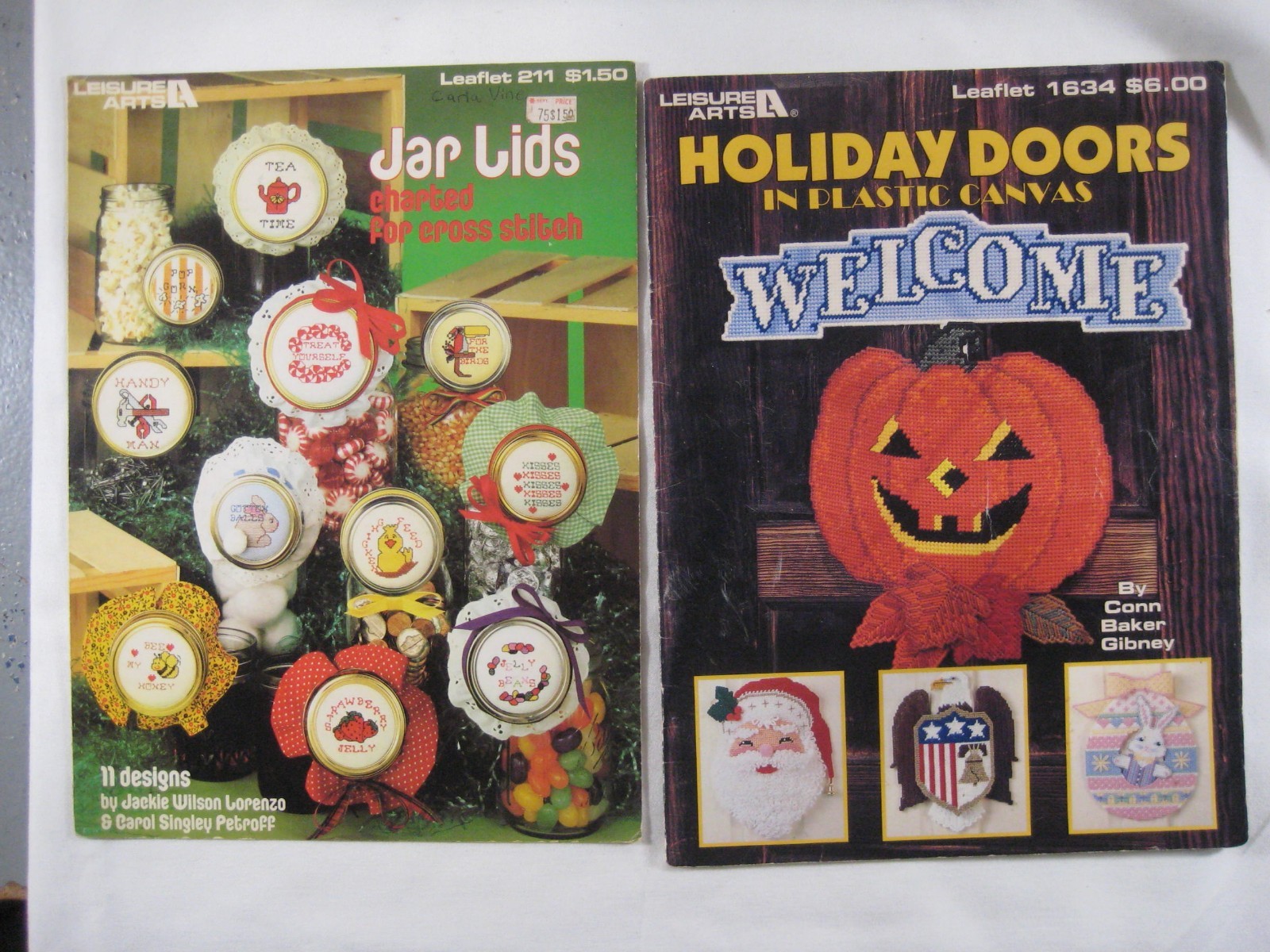 Lot 27 books Leisure Arts Leaflet Christmas plastic canvas cat country Halloween