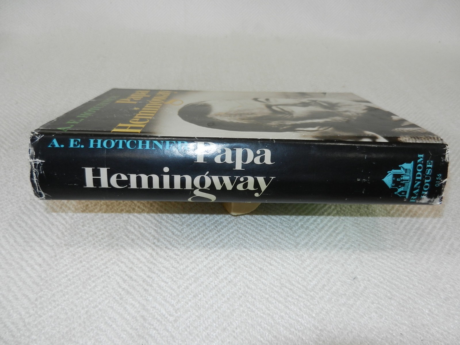WW II Great writer & war correspondent « PAPA HEMINGWAY: A PERSONAL MEMOIR »