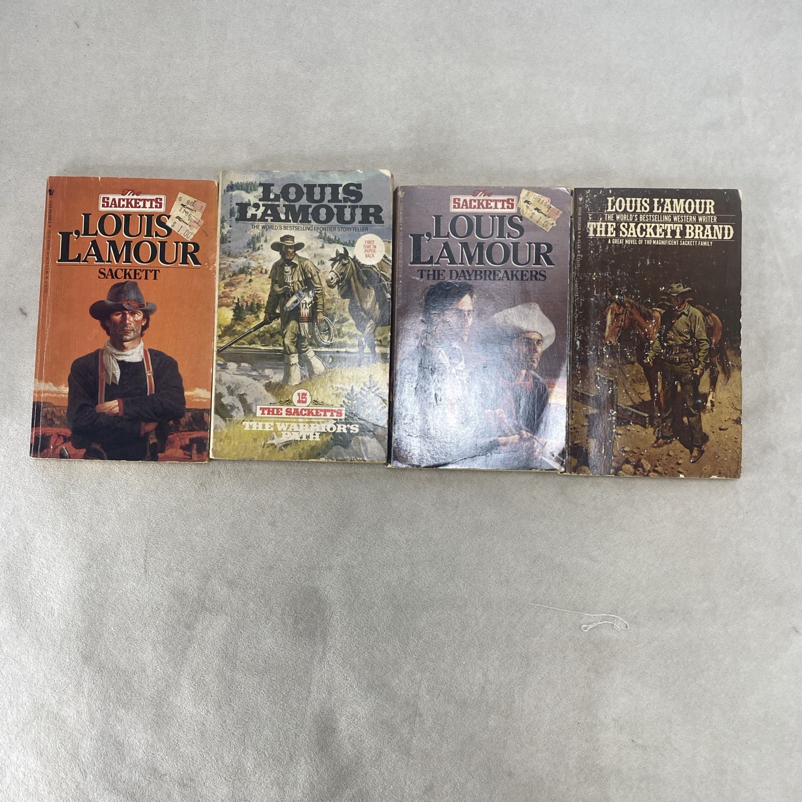 Louis L&rsquo;Amour Lot of 20 Paperback Books Bantam Sackets Mixed Lot Westerns