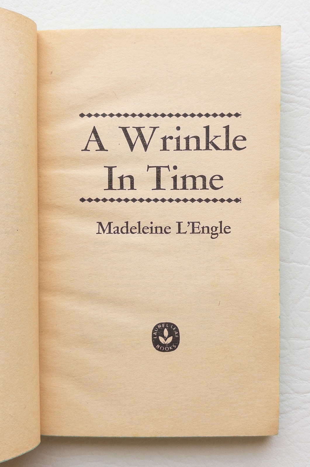 A Wrinkle in Time Madeleine L&rsquo;Engle Dell Laurel-Leaf PB 1976 Stranger Things