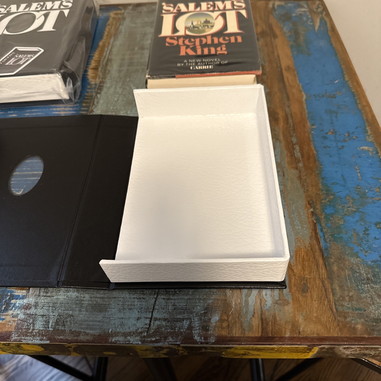 Stephen King&rsquo;s Salem&rsquo;s Lot High Quality Traycase Book Is NOT included