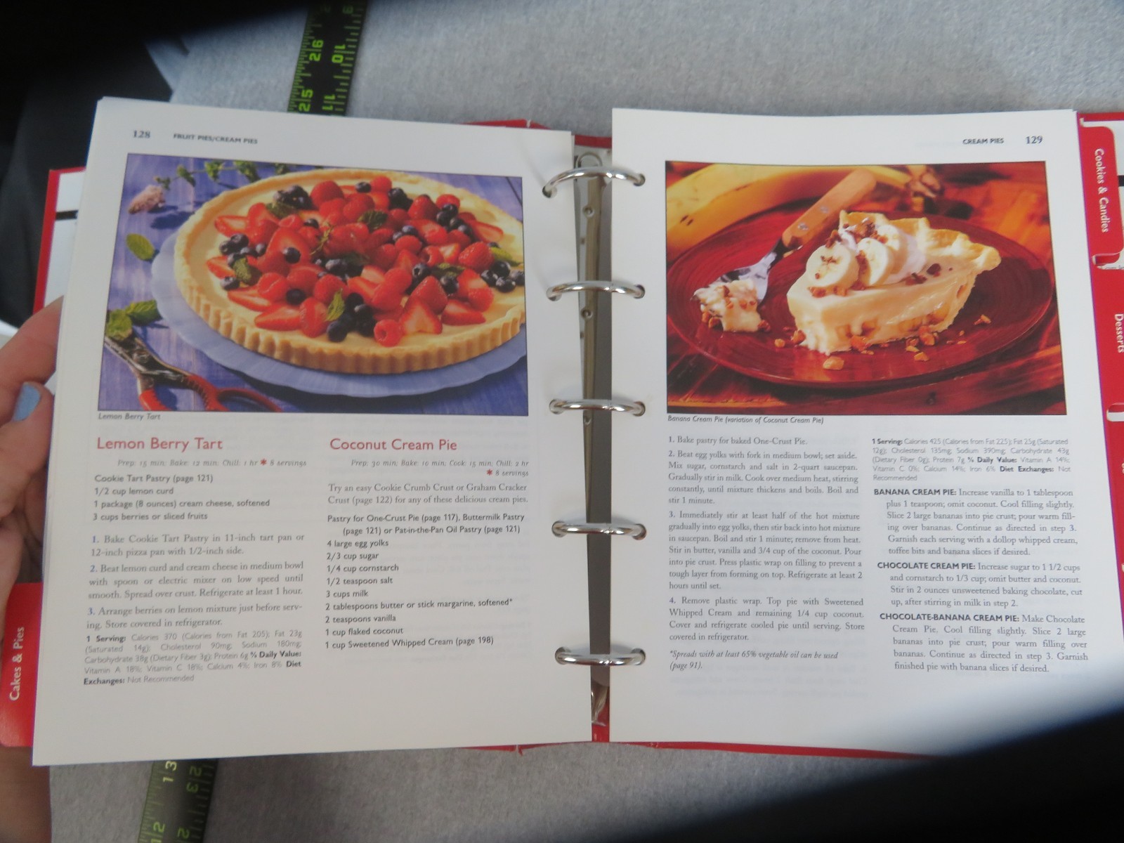 Betty Crocker&rsquo;s Cookbook 3 Ring Binder Index Tabs 576 Pages