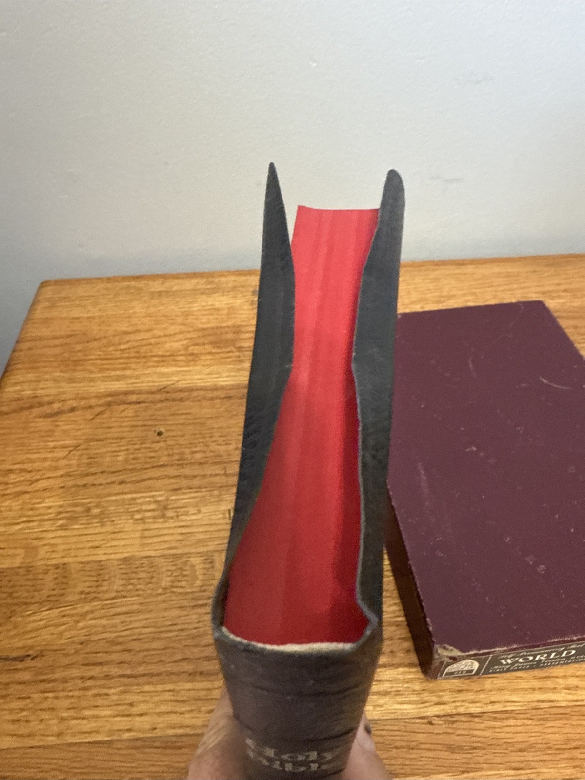 1950s Bible World Publishing Co KJV Original Box #212 Red Edges Self Pronouncing