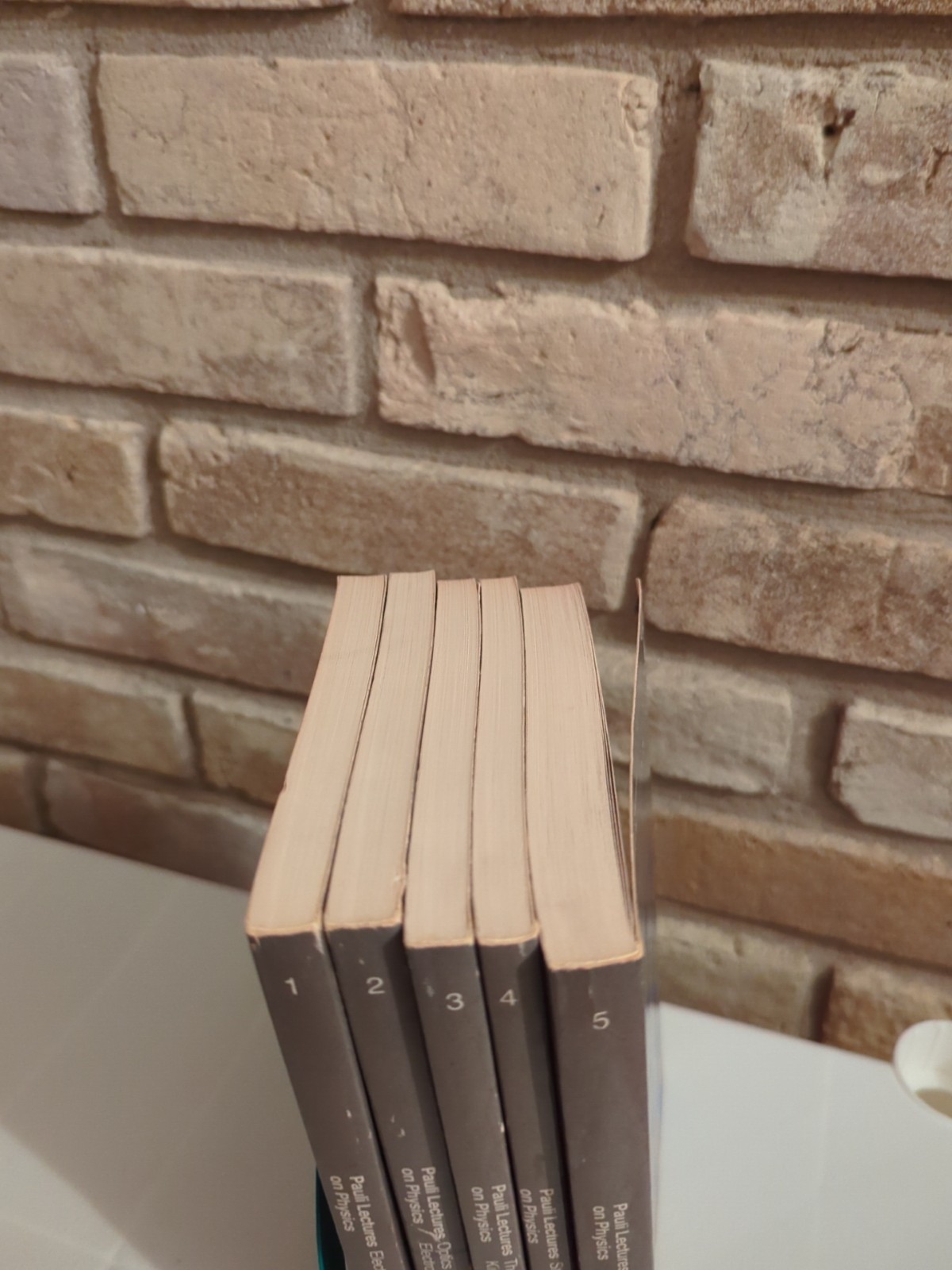 Wolfgang Pauli Lectures on Physics 5 Of 6 Volumes 1 2 3 4 5 Paperback Worn