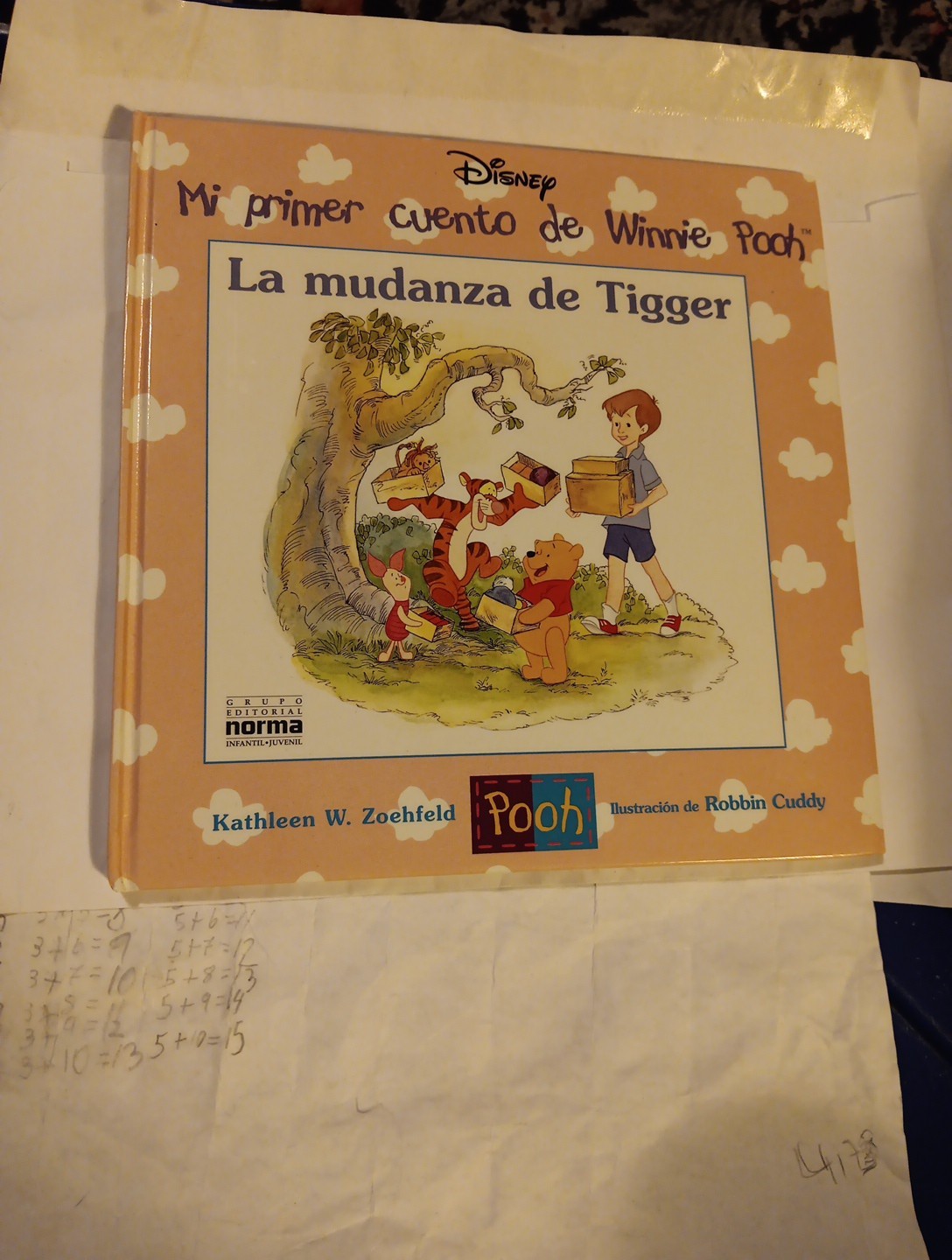 Disney Libros en español Winnie Pooh Tiger y la mudanza, Igor aprende a escribir