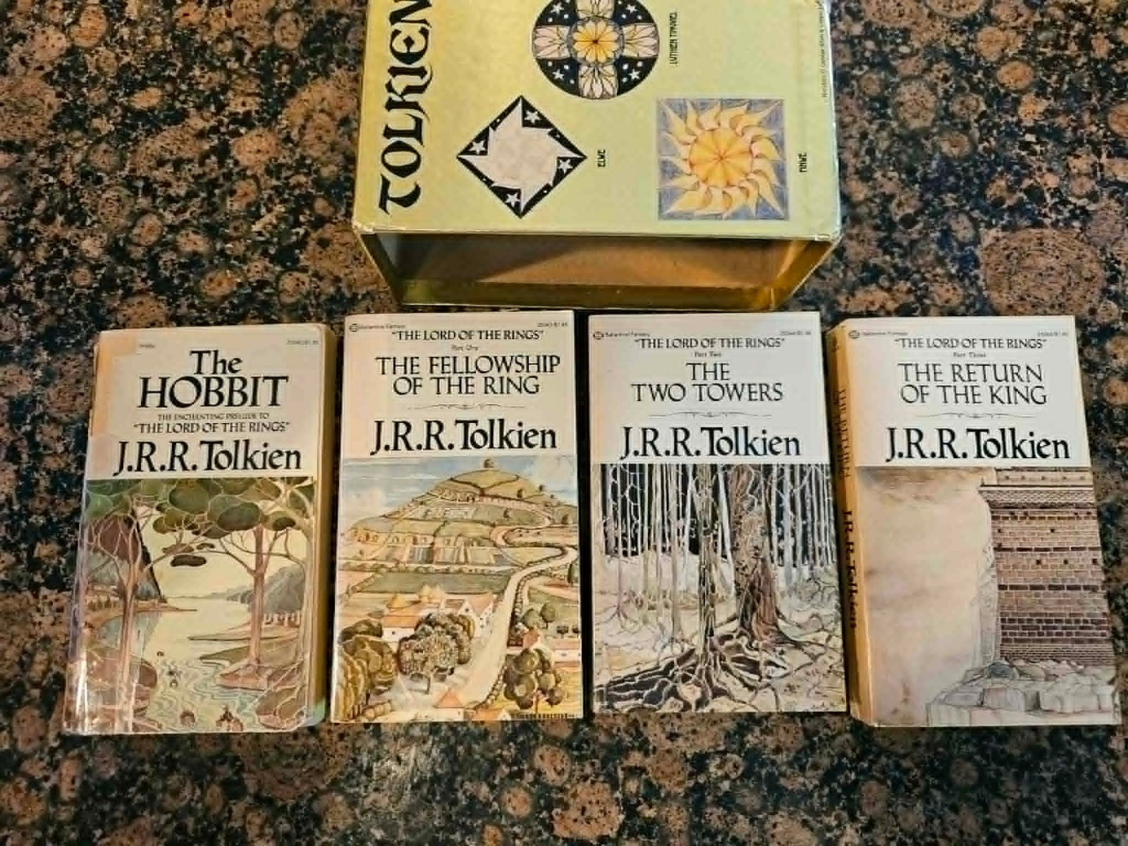 J.R.R. Tolkien Lord of the Rings Box Set Hobbit Fellowship Two Towers Return