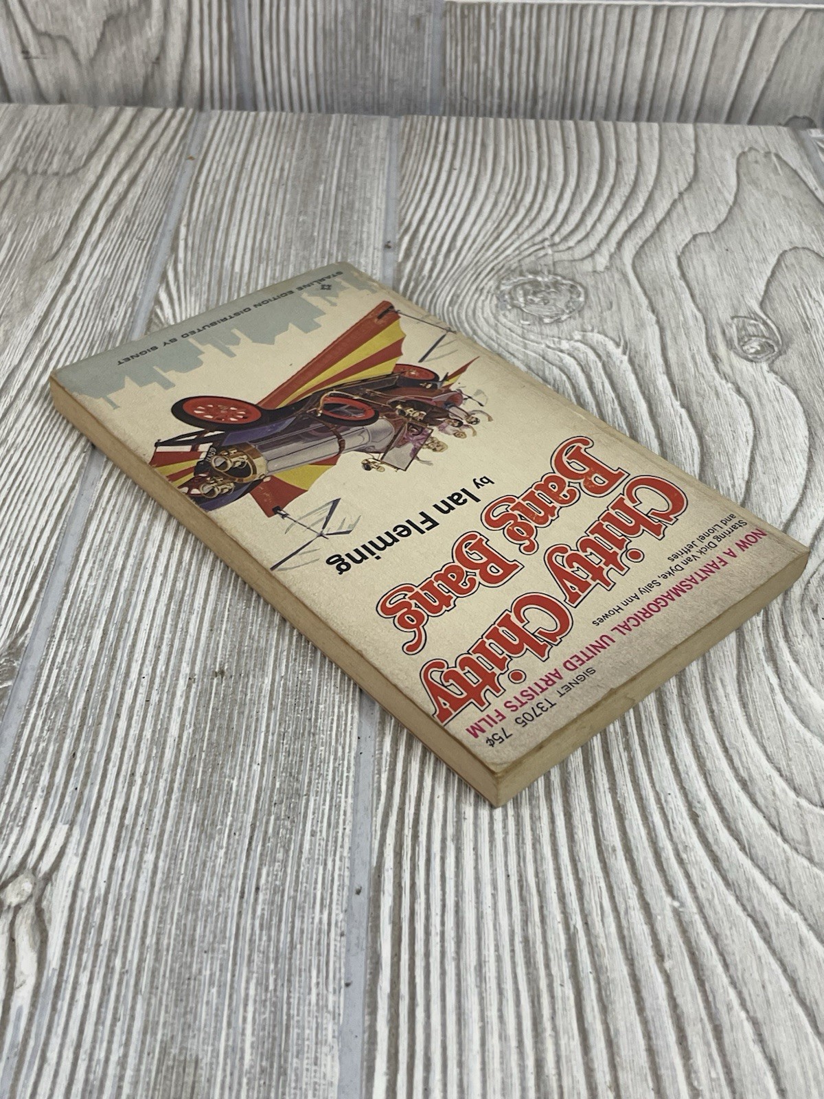 Chitty Chitty Bang Bang 1968 PB Ian Fleming Signet T3705 Movie Dick Van Dyke