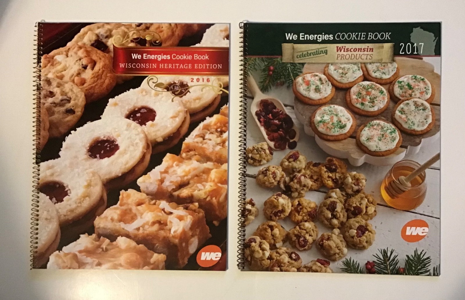 Lot Of 21 We Energies Cookie Books Wisconsin Electric 2006-2025 + 1998 Cooky