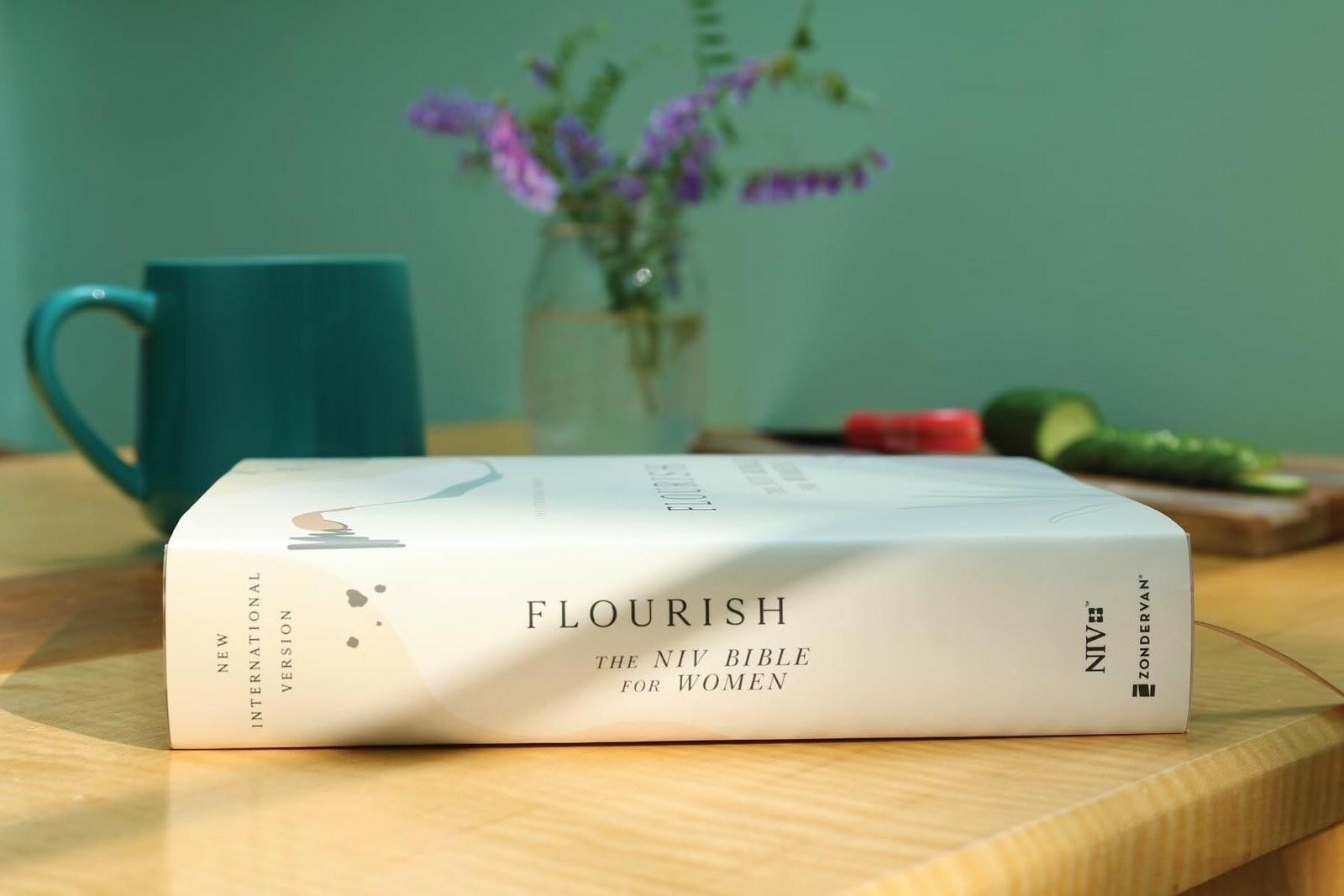 Flourish: The NIV Bible for Women, Hardcover, Multi-color/Cream, Comfort Print