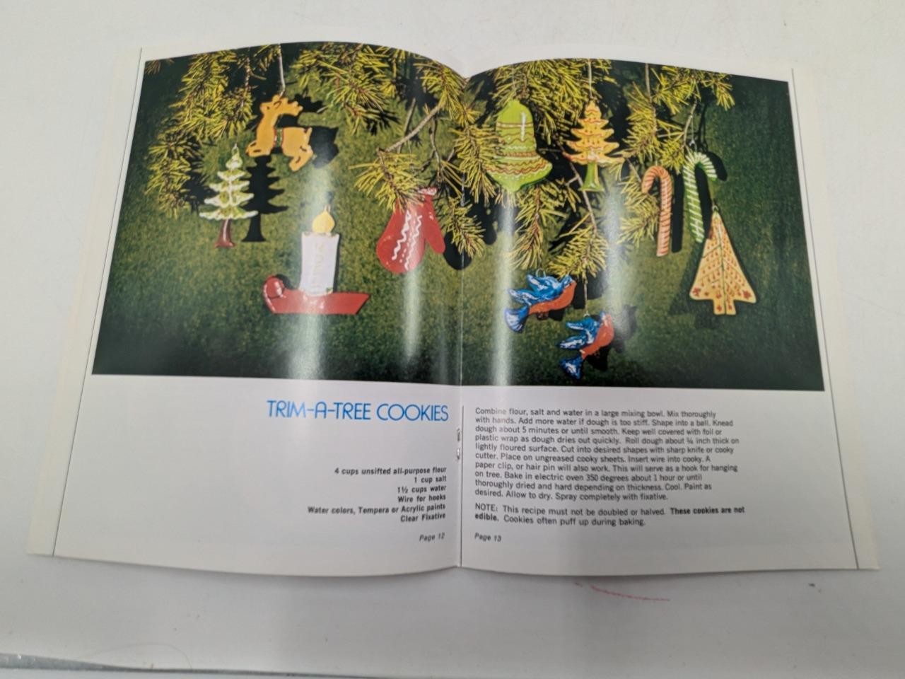 1972 WE Energies Cookie Book Wisconsin Electric Christmas Cooky Recipe Book
