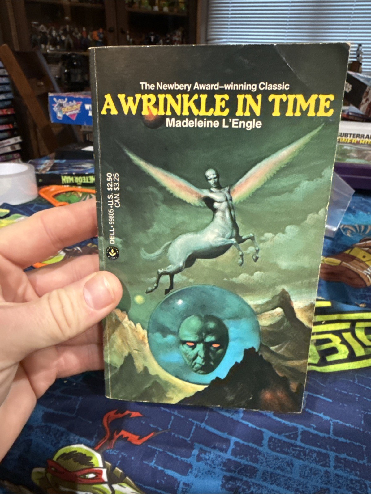 A WRINKLE IN TIME by Madeleine L&rsquo;Engle 1976 Dell Laurel Leaf PB Stranger Things