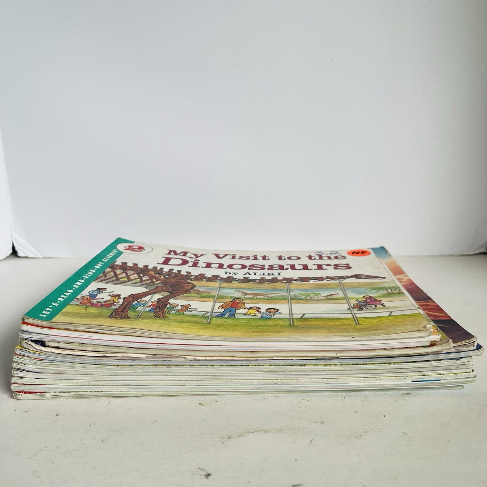 Lets Read and Find Out Science Book Lot 12 Hamburger Skeleton Planets Dinosaur P