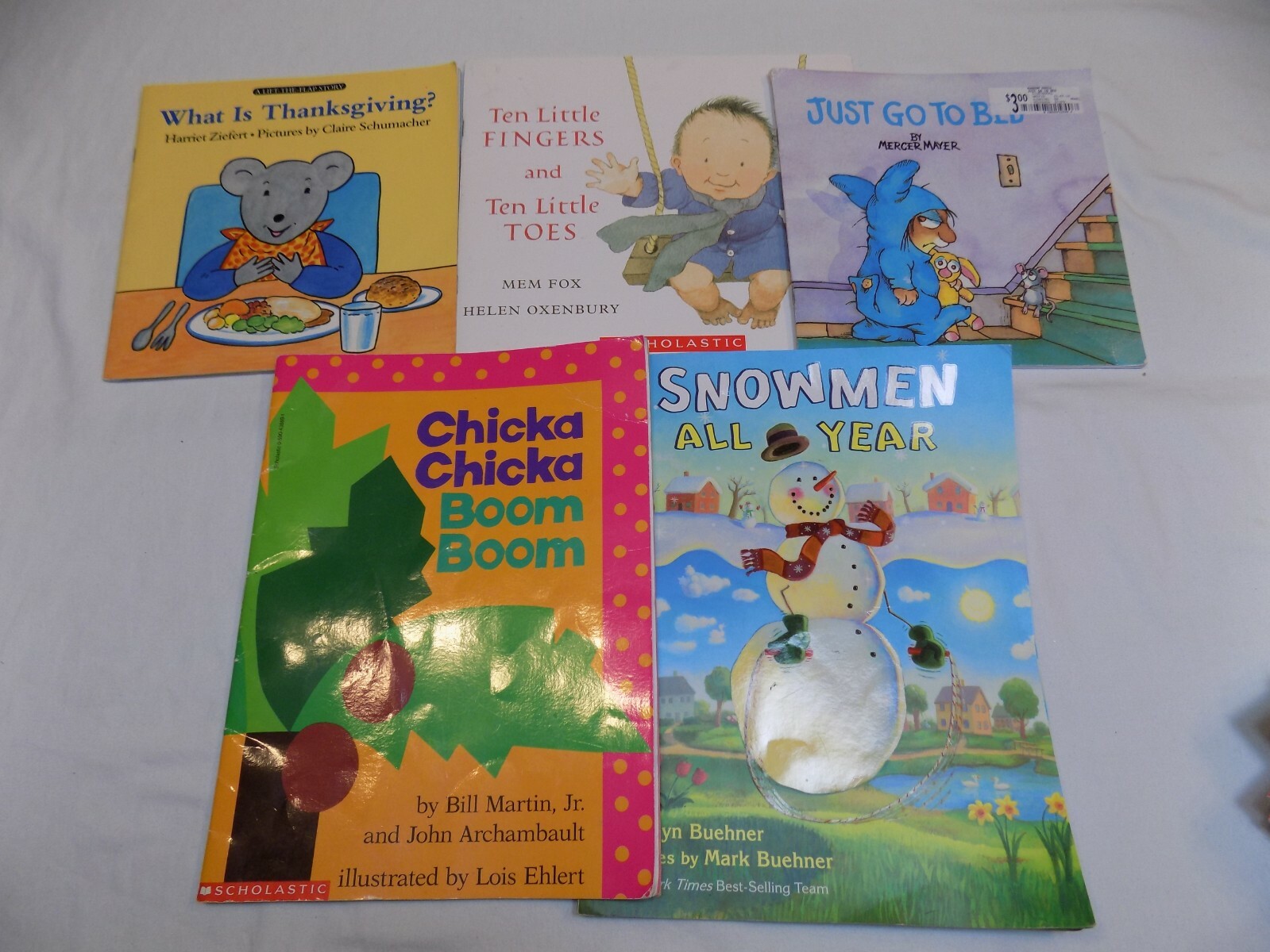 Children&rsquo;s Book Lot Paperback LOT Thin Scholastic Sesame Street Chickfila + Kids