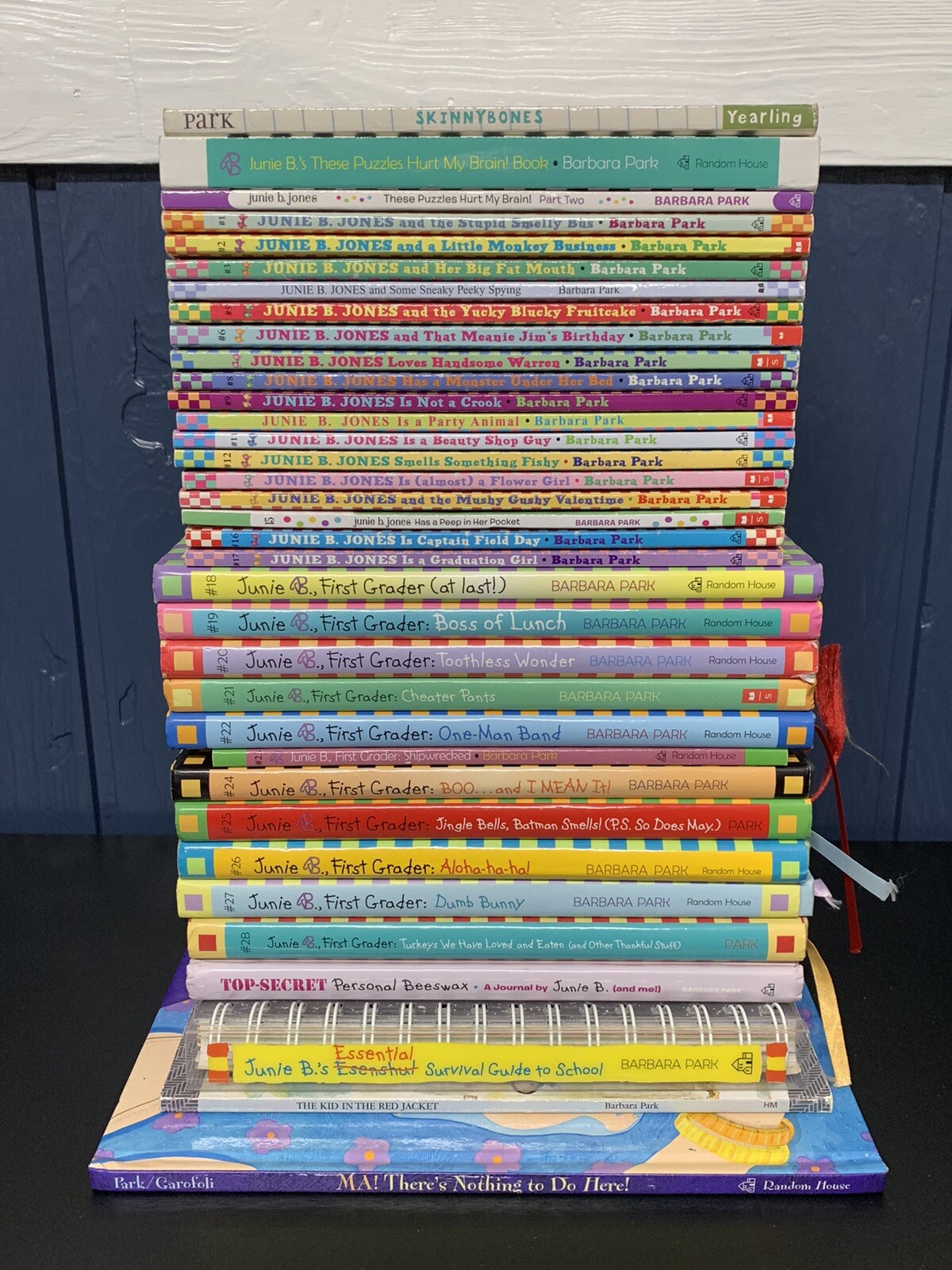 JUNIE B. JONES / Barbara Park 35 Book Set (10 HC) +7 Skinny-bones RED JACKET