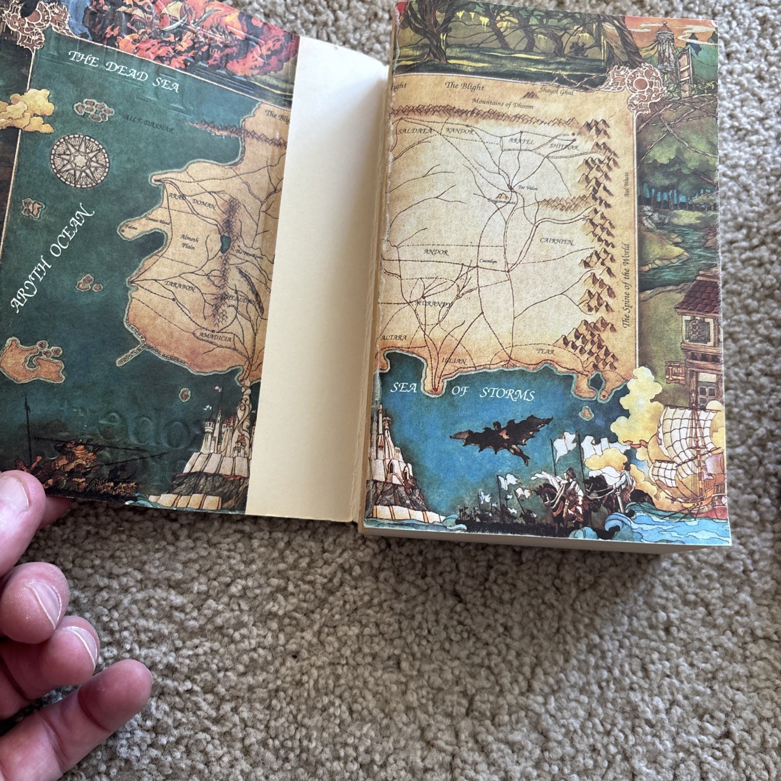7 Book Lot – Robert Jordan – Wheel Of Time – Book 1, 2, 3, 4, 5, 8 and 12.