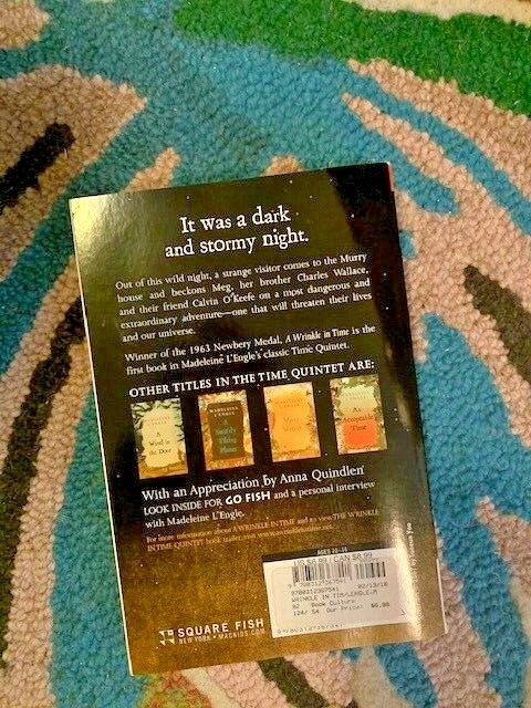 A Wrinkle in Time by Madeleine L&rsquo;Engle (2007) – Like New Condition, Paperback