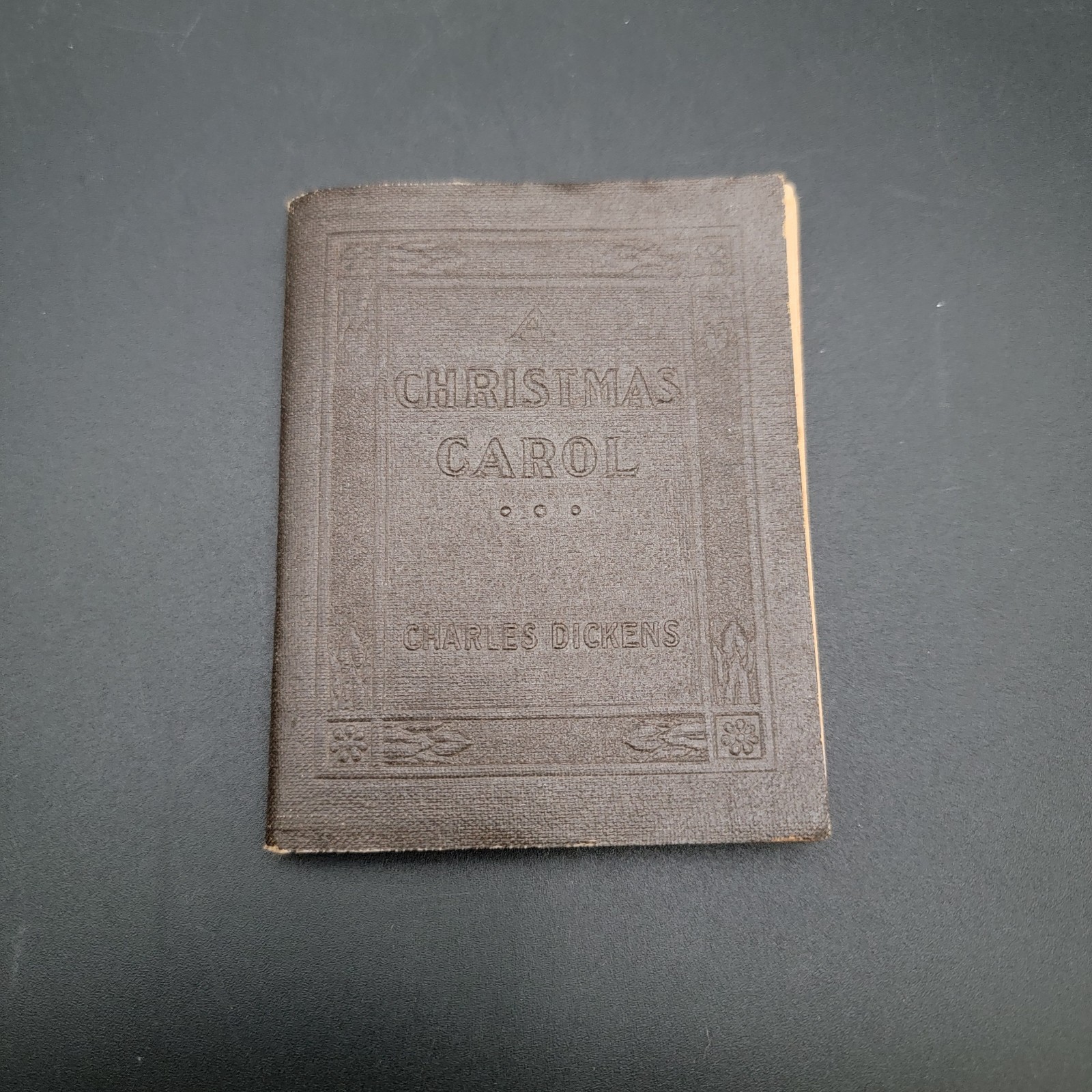 Little Leather Library – A CHRISTMAS CAROL Charles Dickens Antique Book 1920&rsquo;s