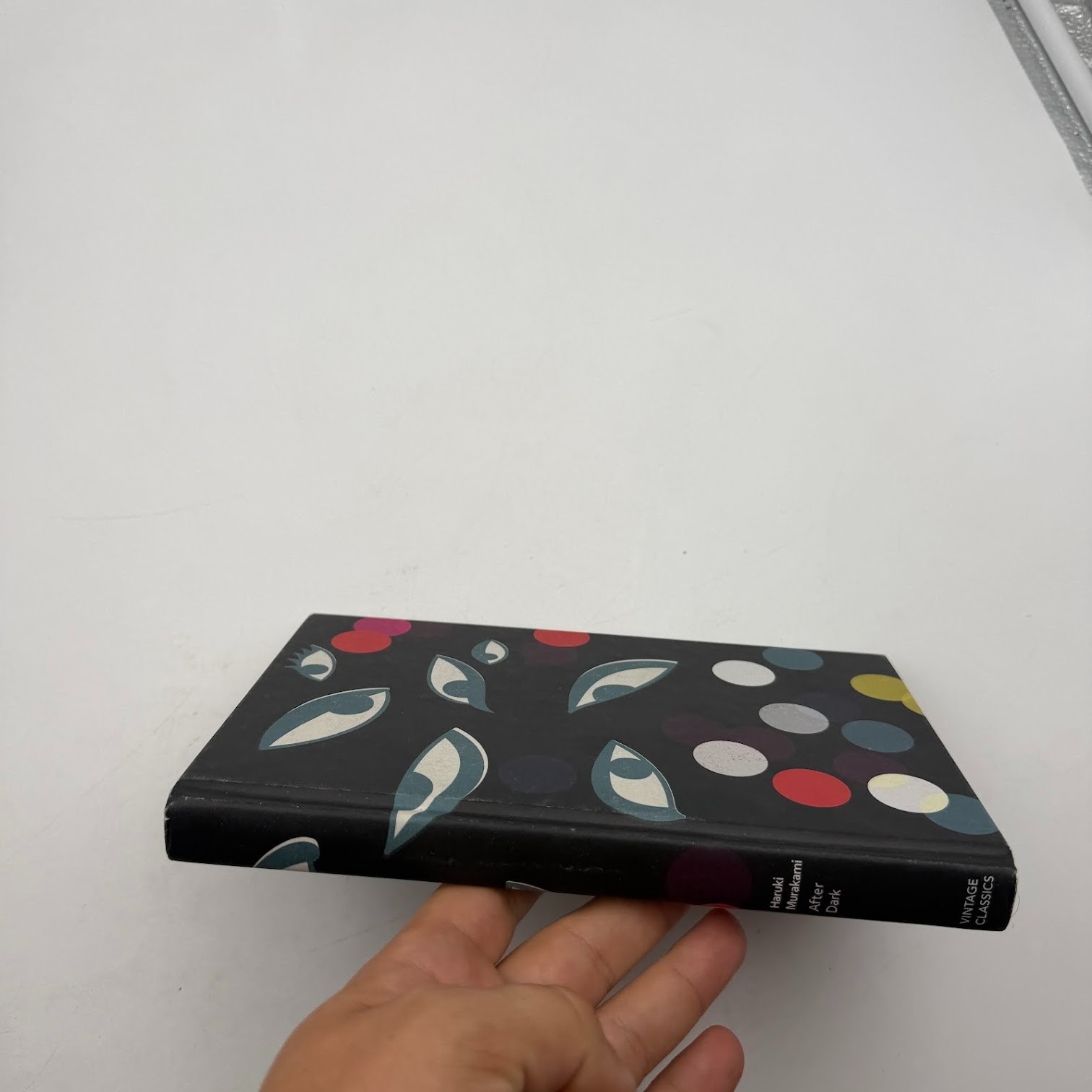 After Dark: Murakami&rsquo;s Atmospheric Masterpiece Murakami Collectible Classics HC