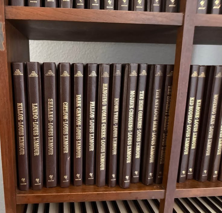 Louis L&rsquo;amour LEATHERETTE Books – YOU PICK TITLES – Buy 4+, Save 15%
