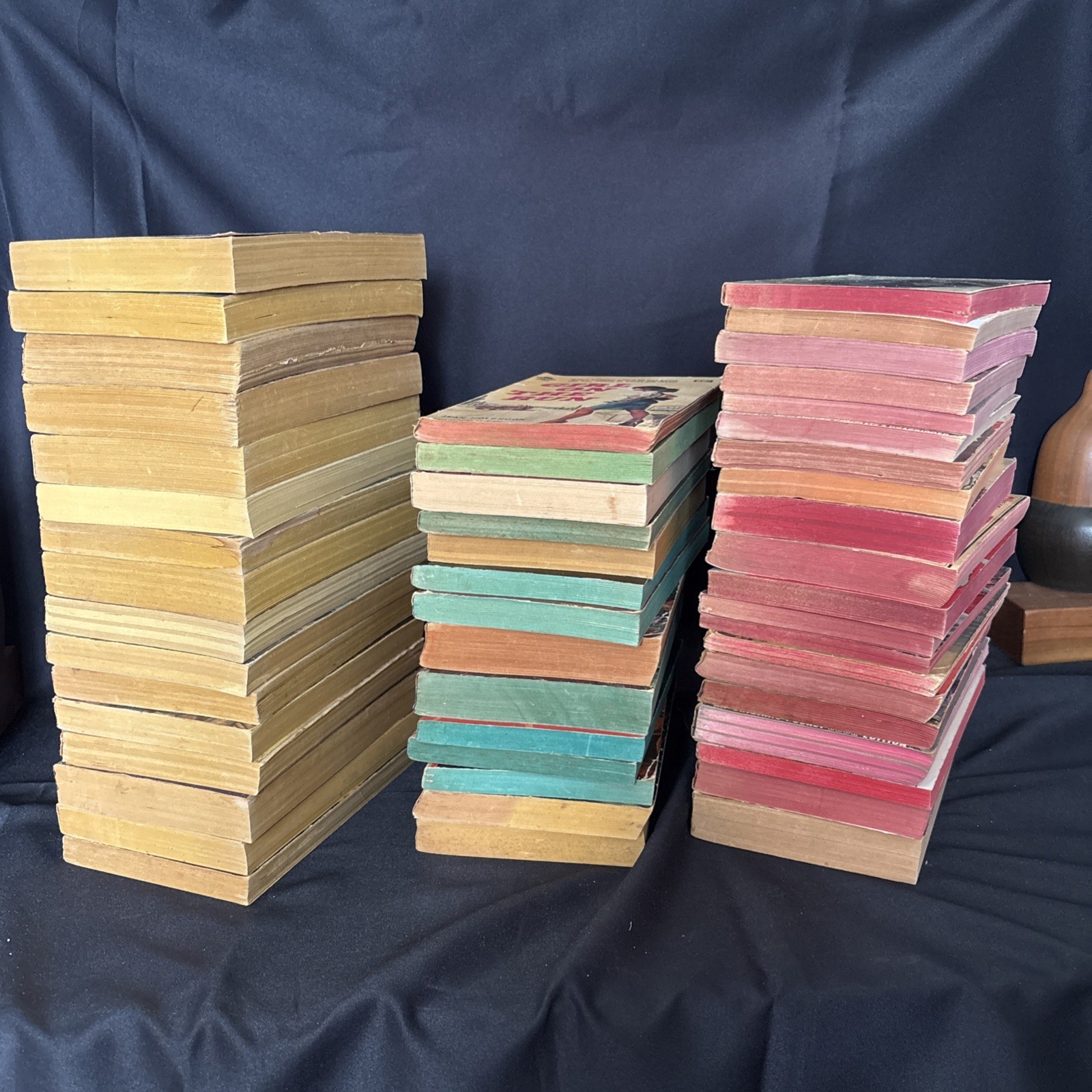 Lot~ 50 Vintage Pulp Paperbacks Crime Mystery Classic 1950s Pocket Cardinal Dell