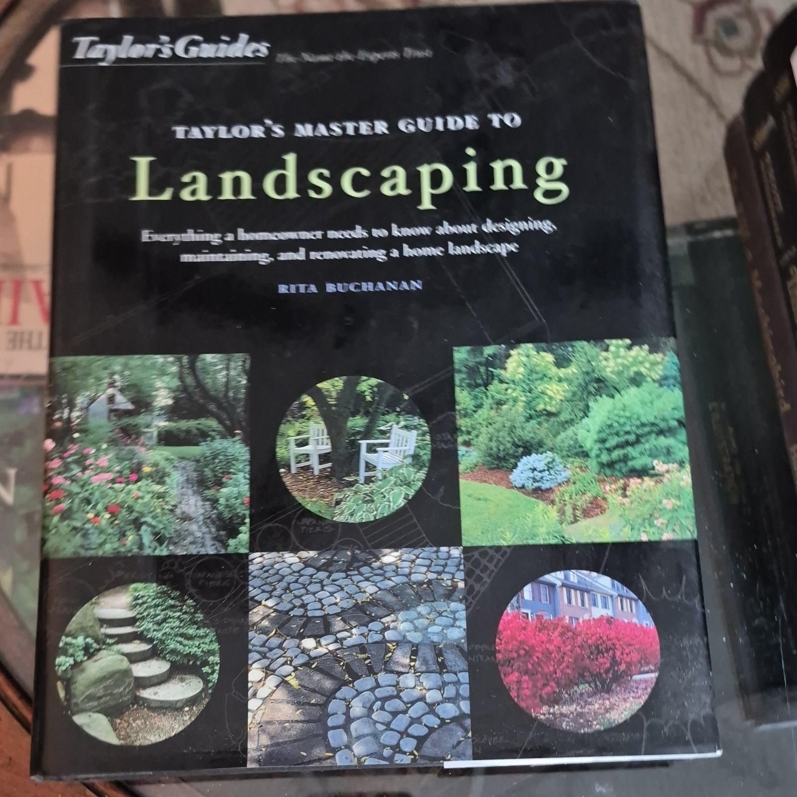 Rita Buchanan Taylor&rsquo;s Guides Taylor&rsquo;s Master Guide to Landscaping HC 2000