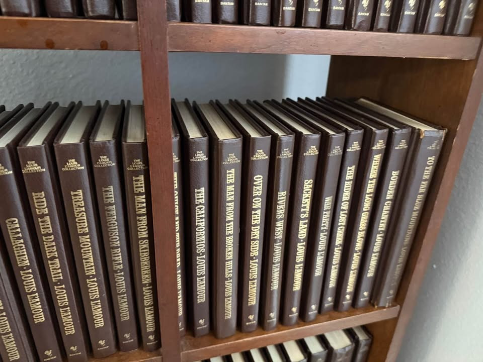 Louis L&rsquo;amour LEATHERETTE Books – YOU PICK TITLES – Buy 4+, Save 15%