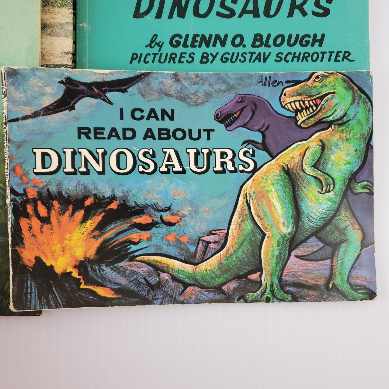 4 Book Lot Dinosaur Story Joanna Cole, Discovering Dinosaurs, Triumph of the…