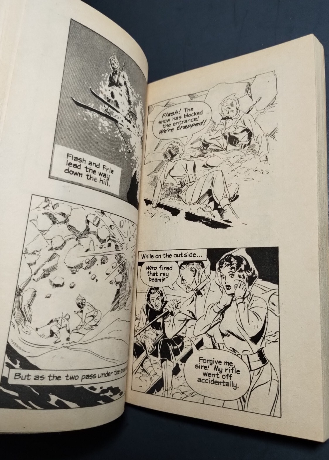 Flash Gordon The Ice Monster / Sand World of Mongo Pb Books Comic Al Williamson