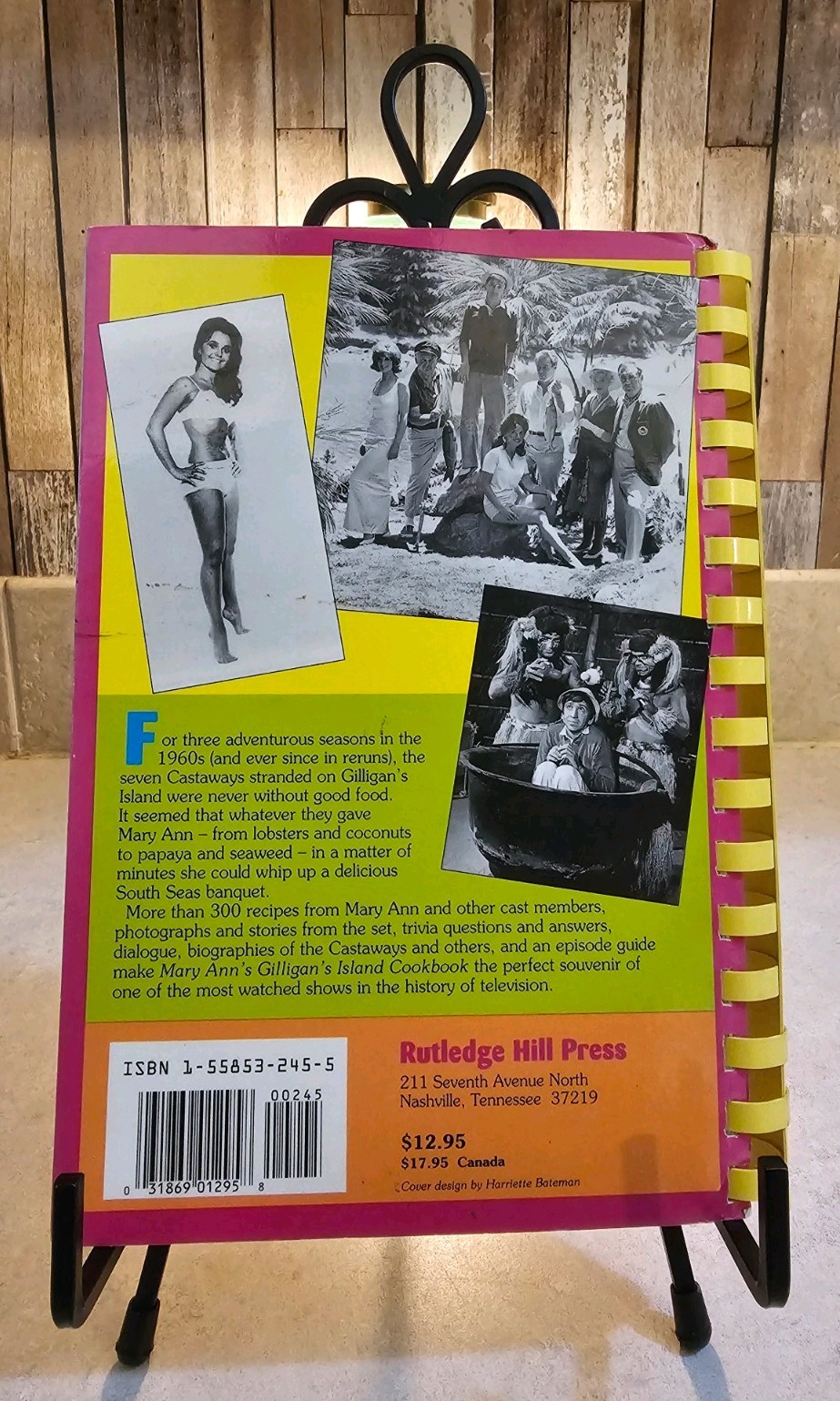 Mary Ann&rsquo;s Gilligan&rsquo;s Island Cookbook~By Dawn Wells~Ken Beck~Jim Clark~NEAR MINT