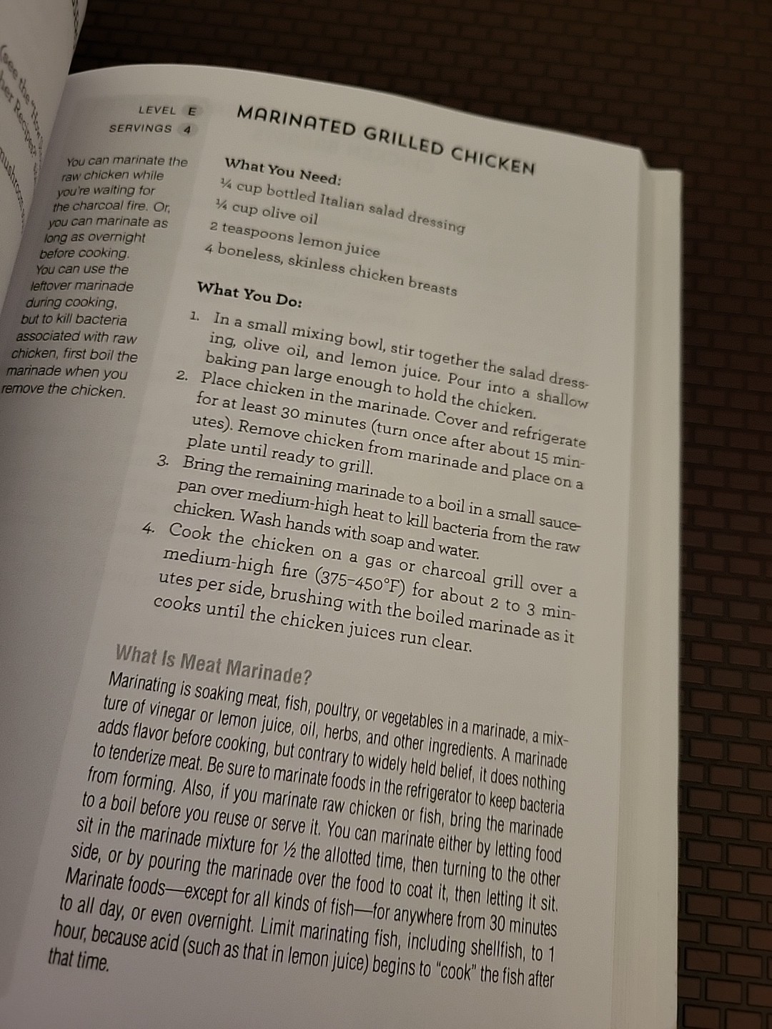 The I Don&rsquo;t Know How To Cook Book: 300 Great Recipes You Can&rsquo;t Mess Up!