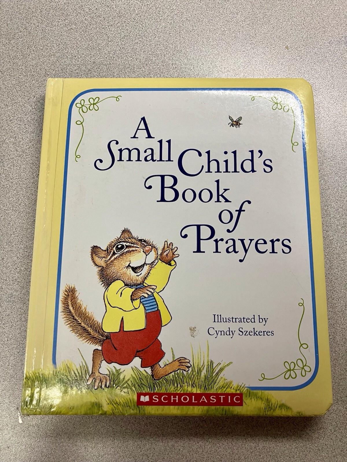 Lot of 10+. Children’s Paperback BOOKS *RANDOM MIX*
